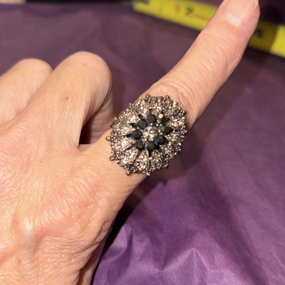 Size 8 vintage art deco ring